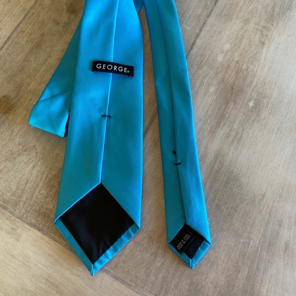 George Mens Blue Tie - Picture 3 of 3